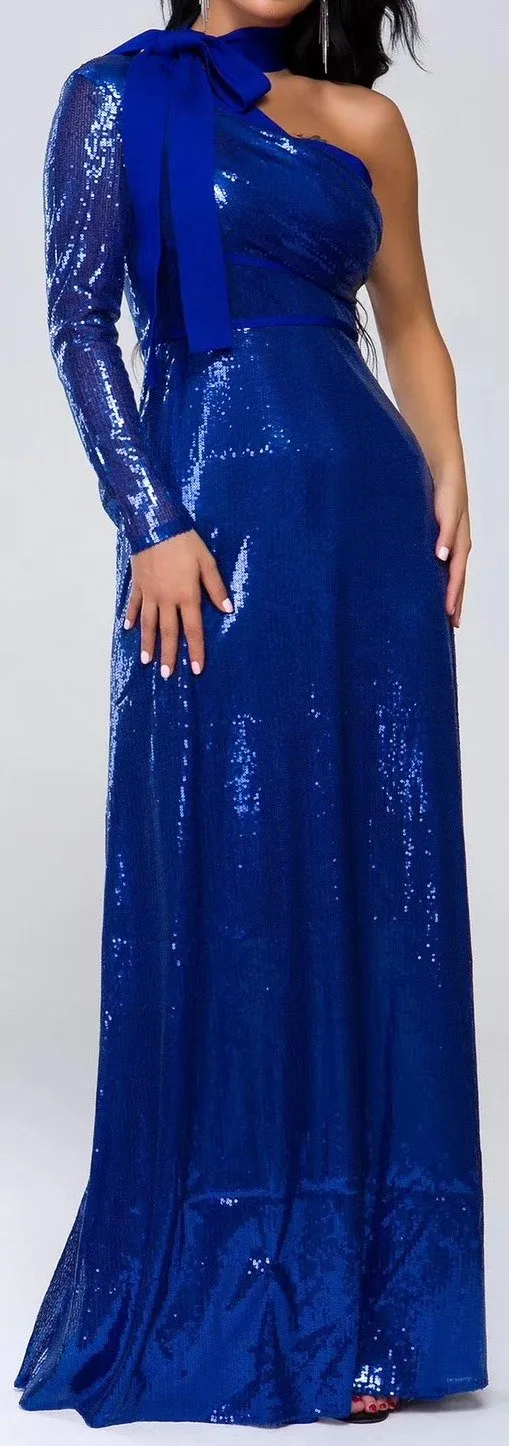 Blue-Sequined One-Sleeve Gown