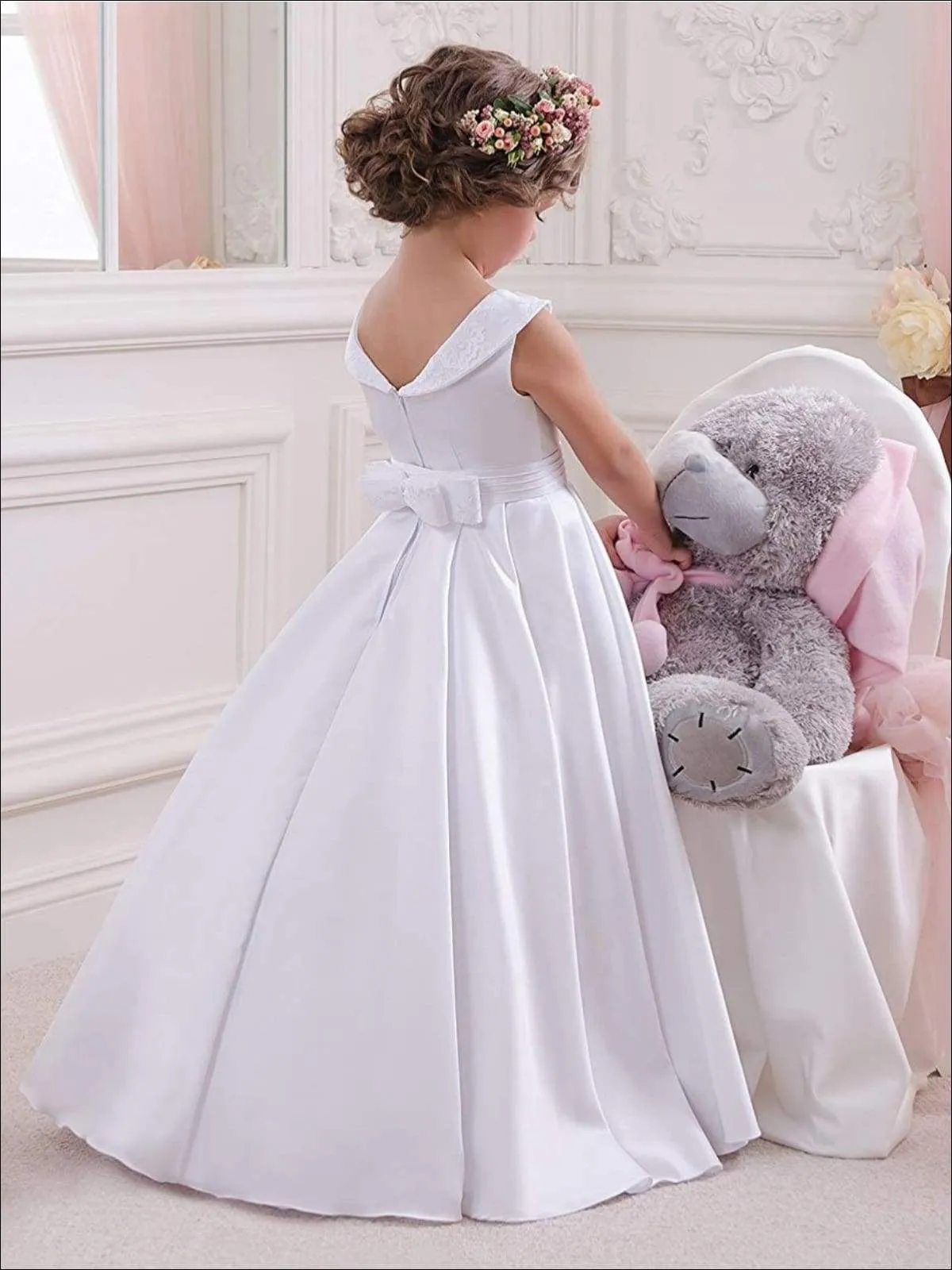 Girls Vintage Style Embellished Floor Length Crystal Applique Communion Gown