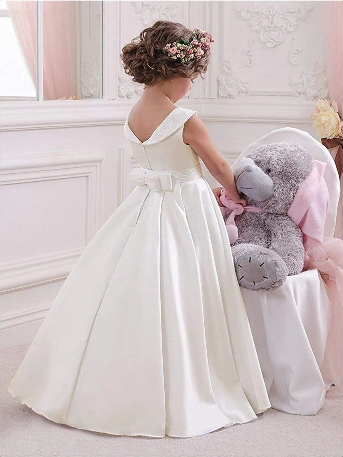 Girls Vintage Style Embellished Floor Length Crystal Applique Communion Gown